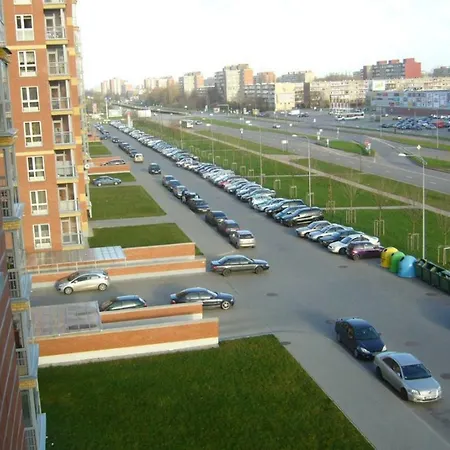 On Avenue Taikos 120 C 아파트